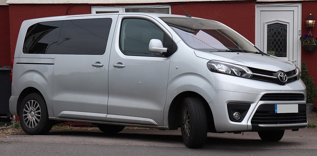 new Toyota Proace review | Business Vans